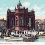 1900’lerin başında Demir Kilise ve kayıklarla ibadete gelen halk.